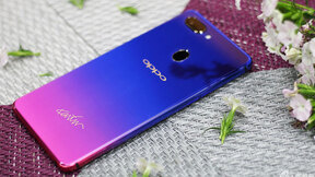 OPPO R15星云特别版配色发布：95后群体购买占三成