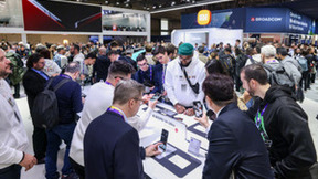 MWC 2024荣耀发布AI战略及重磅新品 购荣耀Magic6系列就来京东